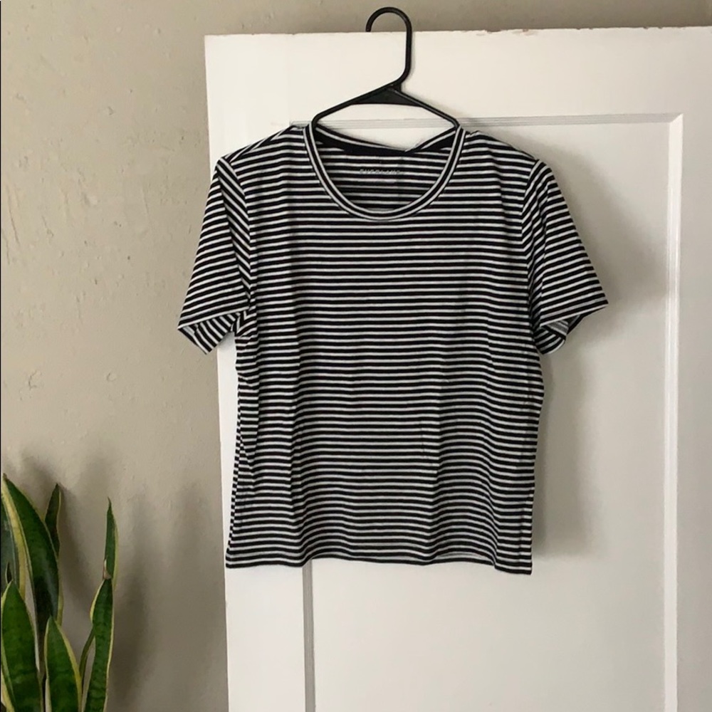 S Everlane “The Cotton Box-Cut Tee”